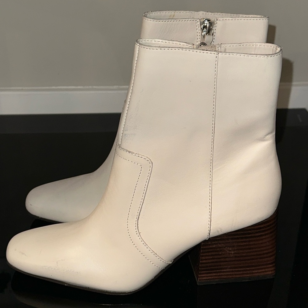 NWOB Blondo Salome Bone Leather Bootie 9 1/2 M 70’s Inspired